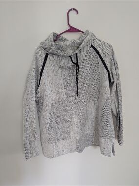 Cozy Women's Gray Marled Funnel-Neck Sweater